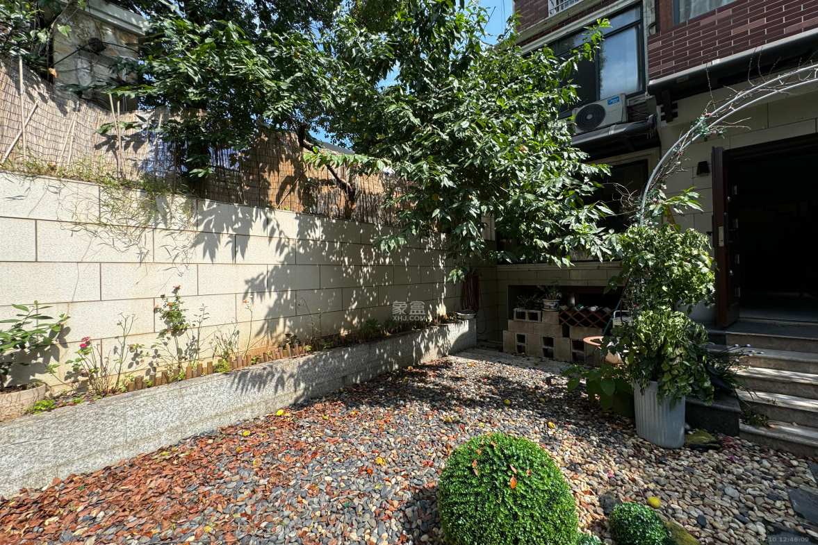 幸福里(幸福里一期)  4室2厅1卫    5000.0元/月 幸福里(幸福里一期)  4室2厅1卫    5000.0元/月室内图