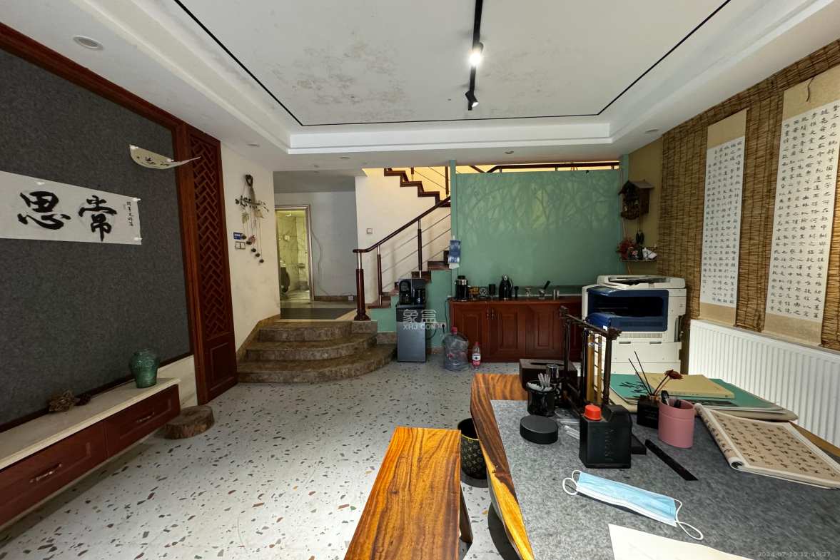 幸福里(幸福里一期)  4室2厅1卫    5000.0元/月 幸福里(幸福里一期)  4室2厅1卫    5000.0元/月室内图