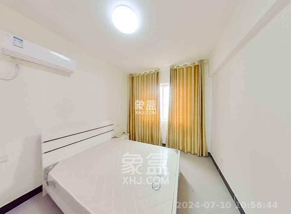 鑫天格林香山  4室2厅2卫    2200.0元/月 鑫天格林香山  4室2厅2卫    2200.0元/月室内图