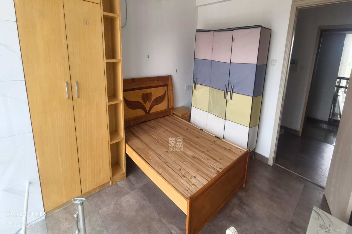 西城龙庭  1室1厅1卫    1700.0元/月室内图