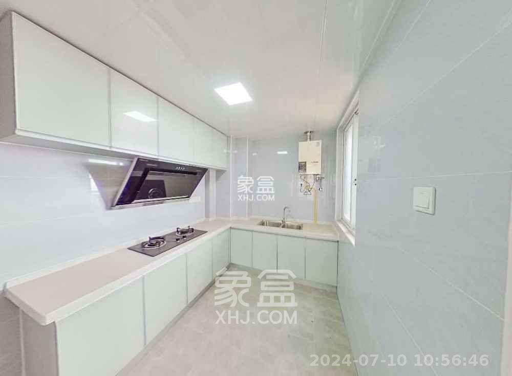 鑫天格林香山  4室2厅2卫    2200.0元/月 鑫天格林香山  4室2厅2卫    2200.0元/月室内图