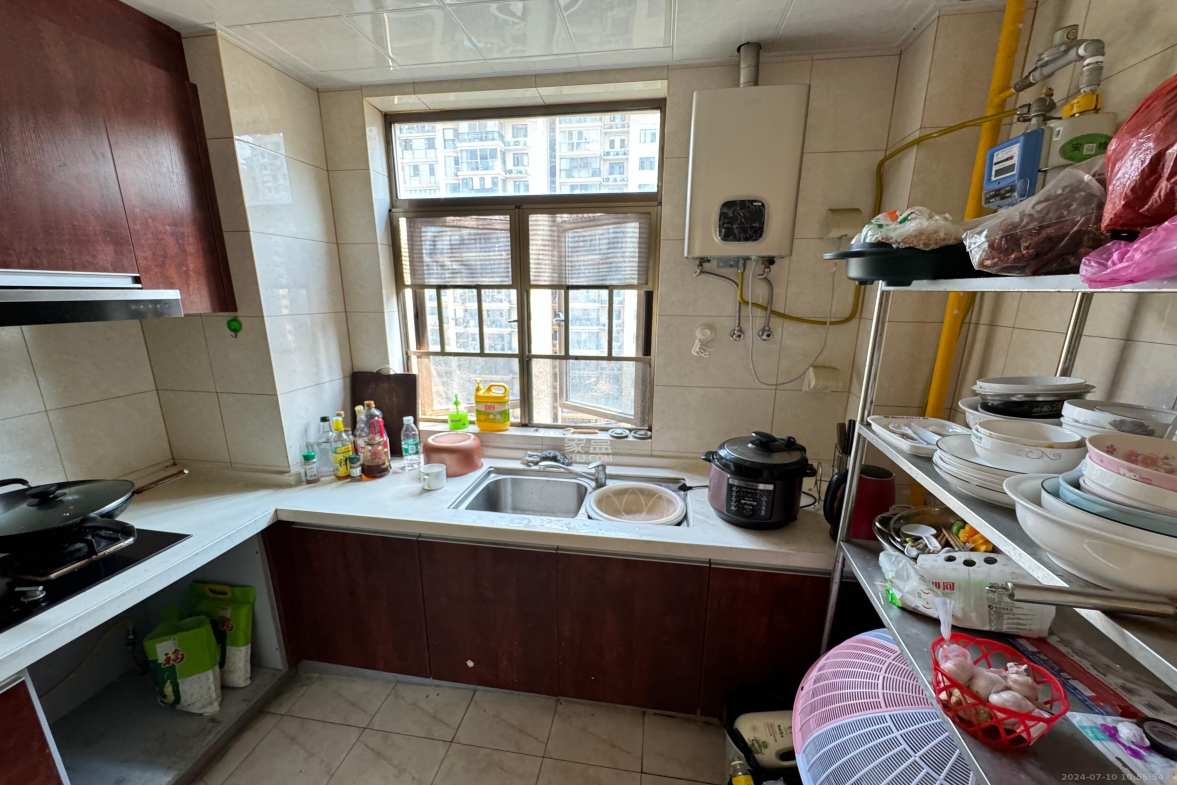江山帝景哈佛  3室2厅2卫    2300.0元/月室内图