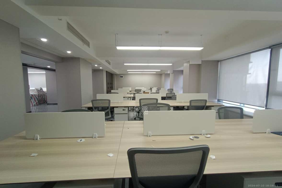 龙湖铂金岛  1室0厅0卫   17500.00元/月室内图