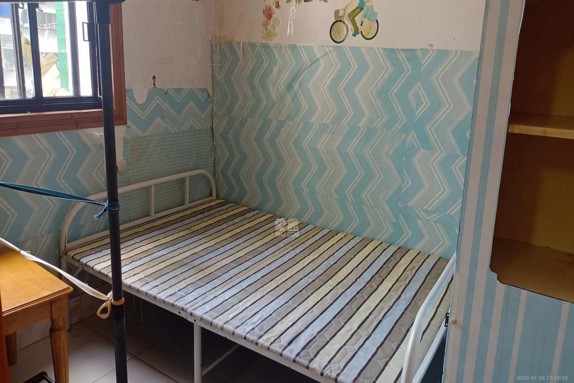 燕山街社区 3室2厅1卫 1800.0元/月 燕山街社区 3室2厅1卫 1800.0元/月室内图