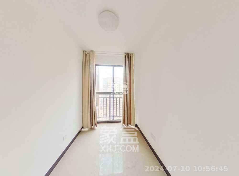 鑫天格林香山  4室2厅2卫    2200.0元/月 鑫天格林香山  4室2厅2卫    2200.0元/月室内图