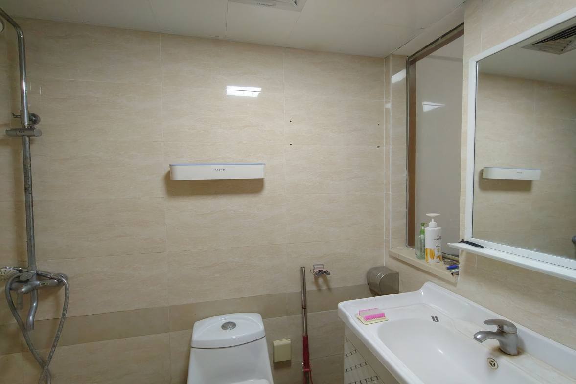珠江愉景新城  1室1厅1卫   1100.00元/月室内图