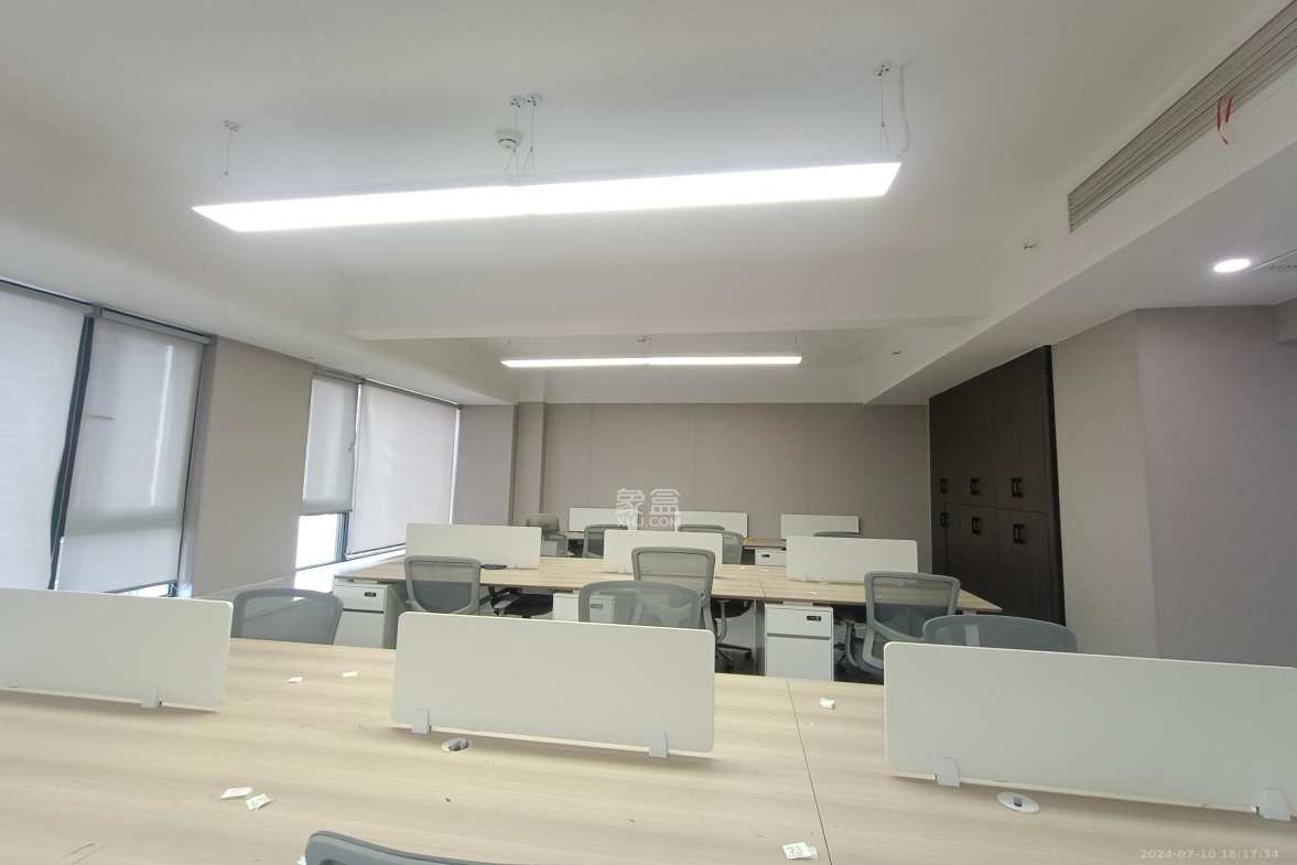 龙湖铂金岛  1室0厅0卫   17500.00元/月室内图