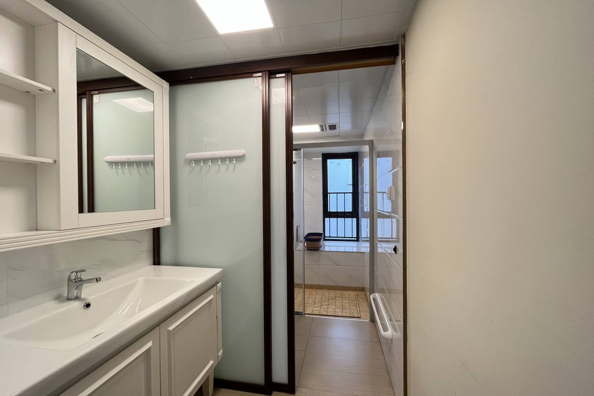 碧桂园娄星府  4室2厅2卫    2800.0元/月室内图