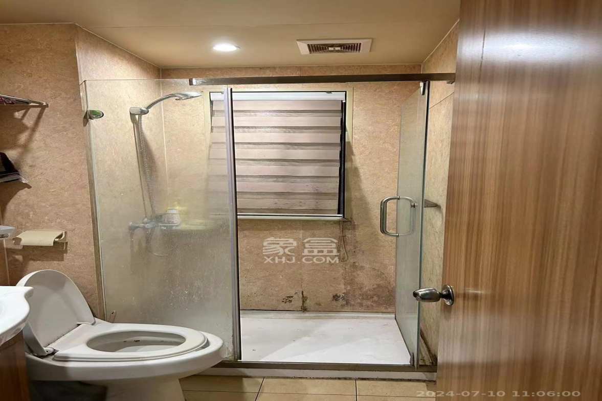 麓谷小镇  3室2厅1卫    2300.0元/月室内图