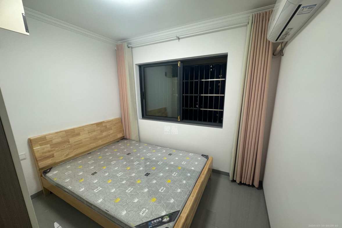文景家园  1室1厅1卫    2000.0元/月室内图