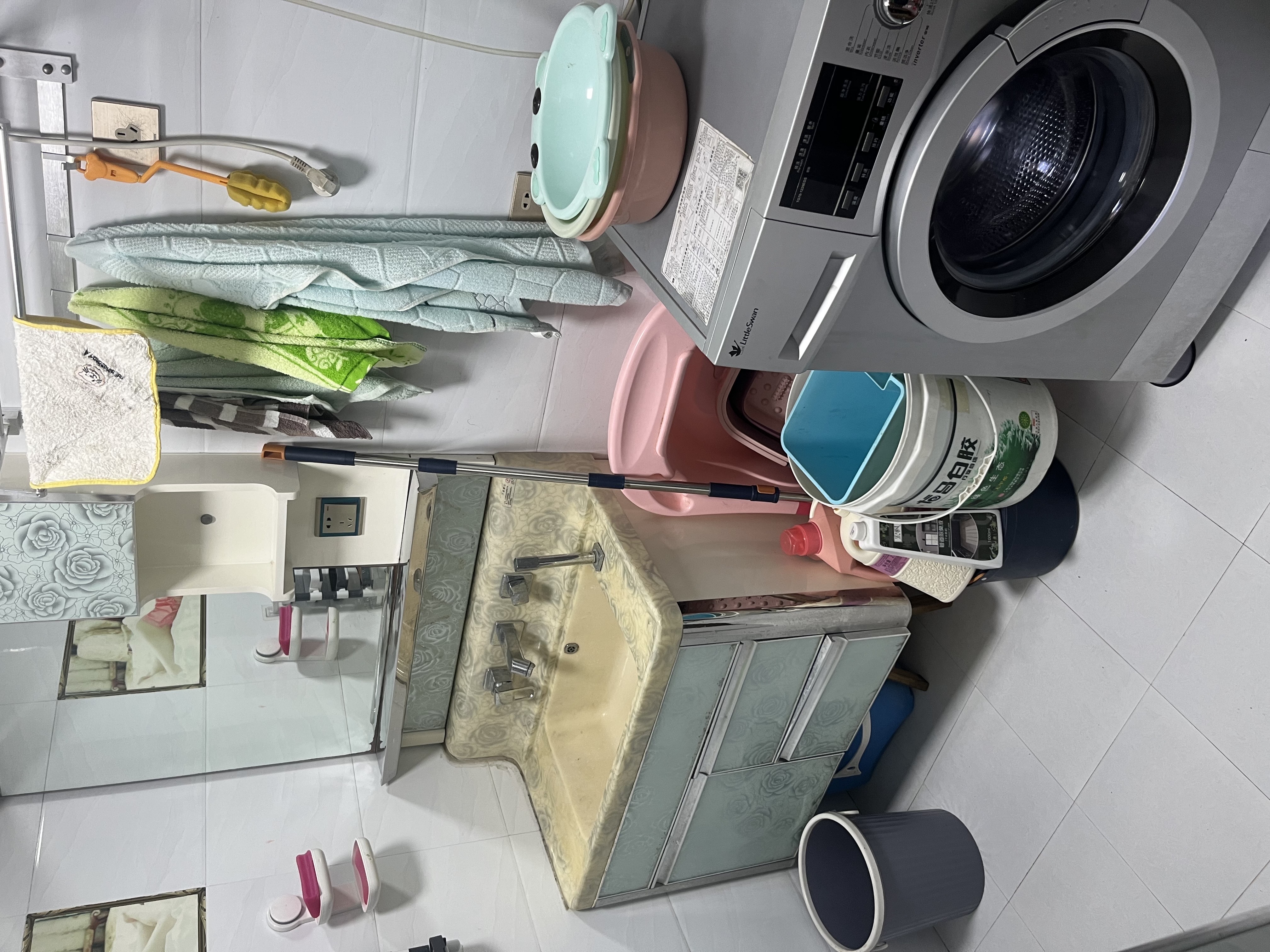 清潭.红旗小区  1室0厅0卫    26.8万