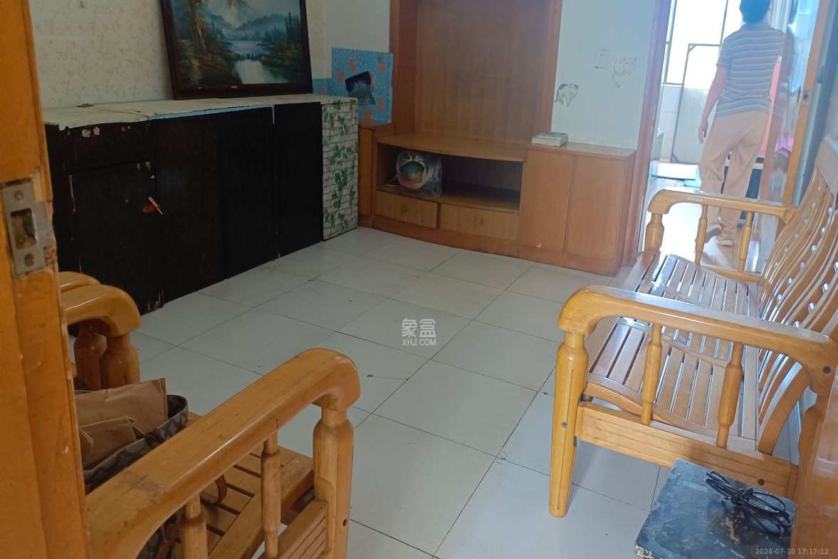 燕山街社区 3室2厅1卫 1800.0元/月 燕山街社区 3室2厅1卫 1800.0元/月室内图