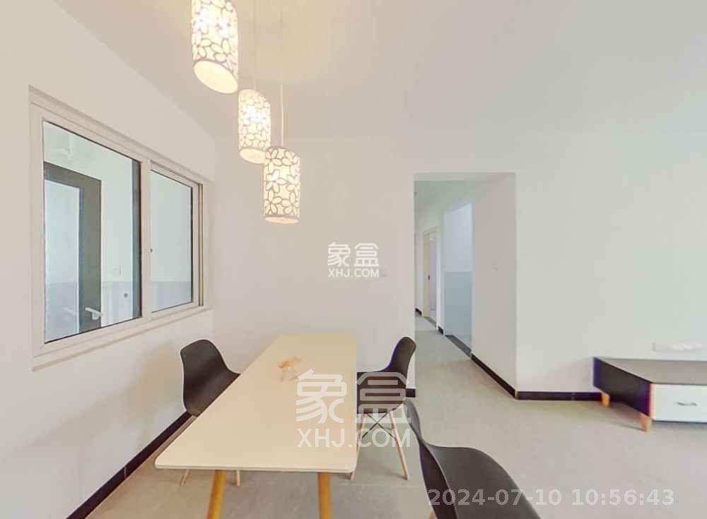 鑫天格林香山  4室2厅2卫    2200.0元/月 鑫天格林香山  4室2厅2卫    2200.0元/月室内图