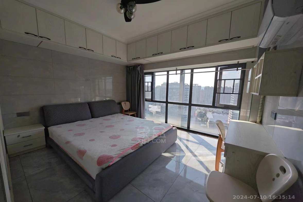 翠谷城  1室1厅1卫   1300.00元/月室内图1