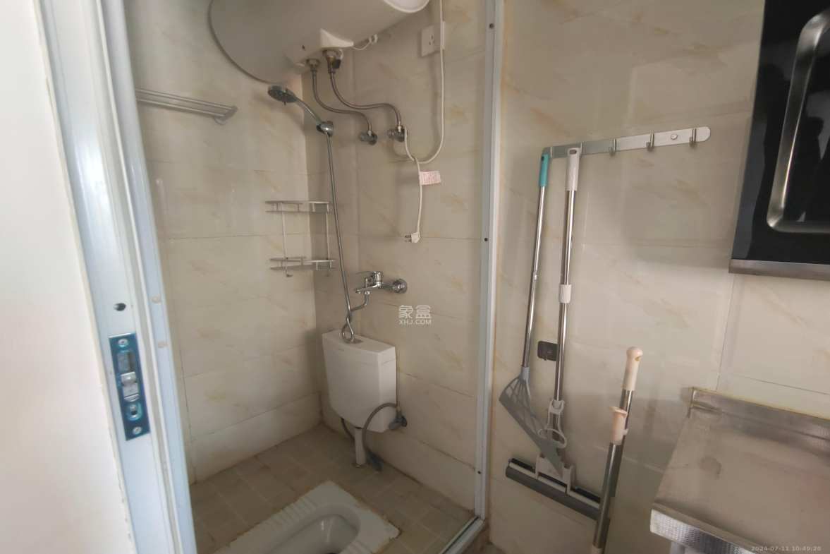 家兴苑  1室1厅1卫   1300.00元/月室内图
