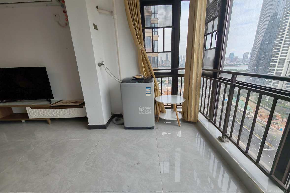 保利西海岸B区  1室2厅1卫    2800.0元/月室内图