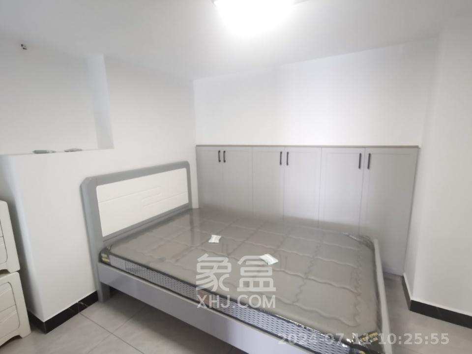 长房时代小镇  1室1厅1卫    2200.0元/月室内图