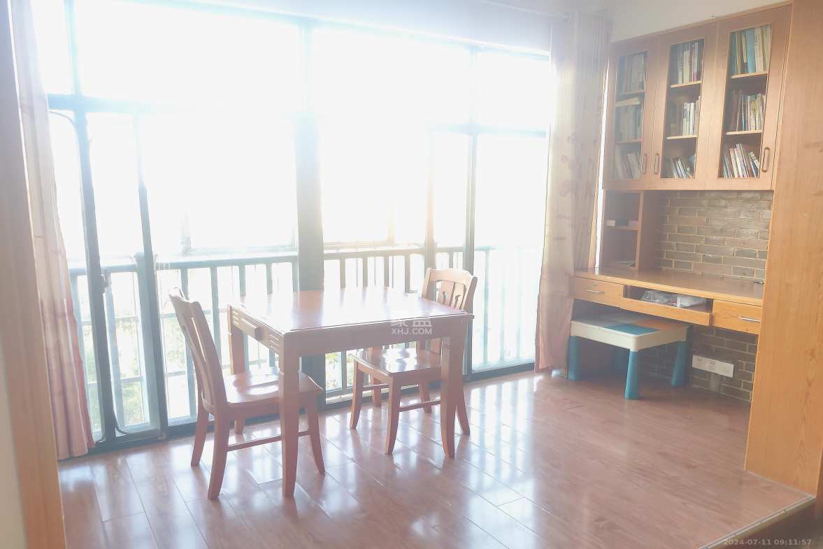 博雅湘水湾  3室2厅2卫    2100.0元/月室内图