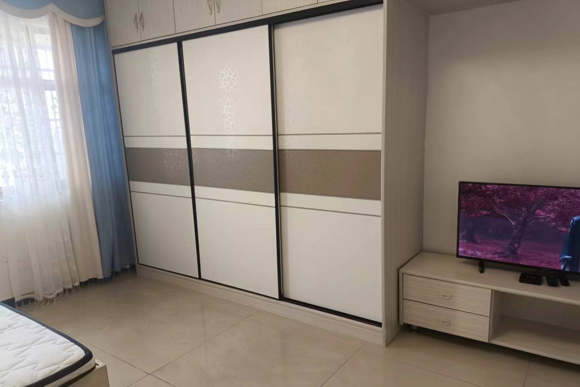 云顶上品  1室1厅1卫   1100.00元/月室内图