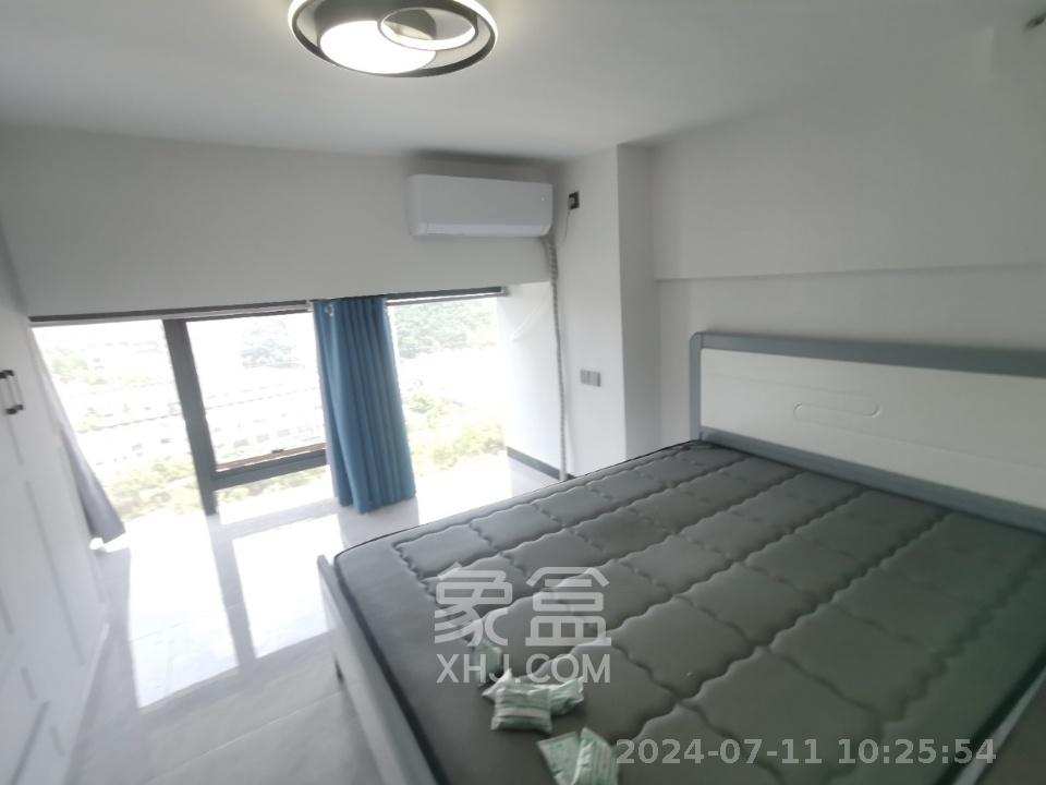 长房时代小镇  1室1厅1卫    2200.0元/月室内图