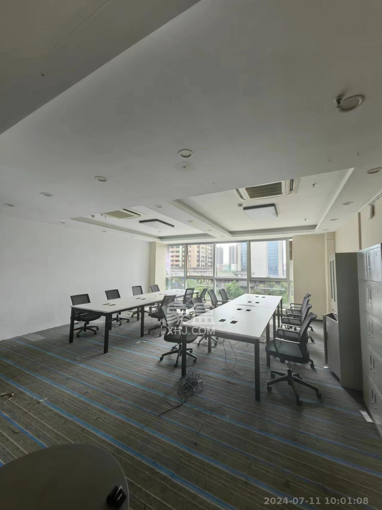 天健壹平方英里（天健芙蓉盛世二期）   208.0㎡      11000.0元/月室内图