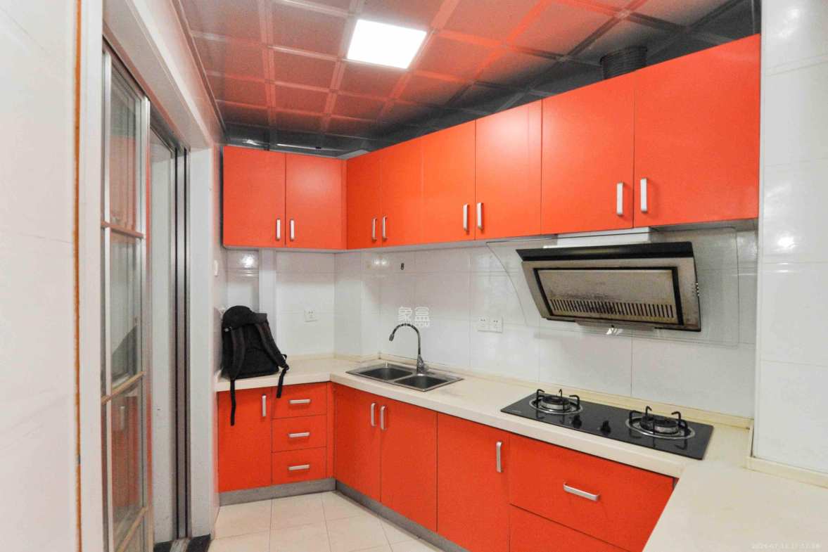 高信向日葵  2室2厅1卫    2400.0元/月室内图