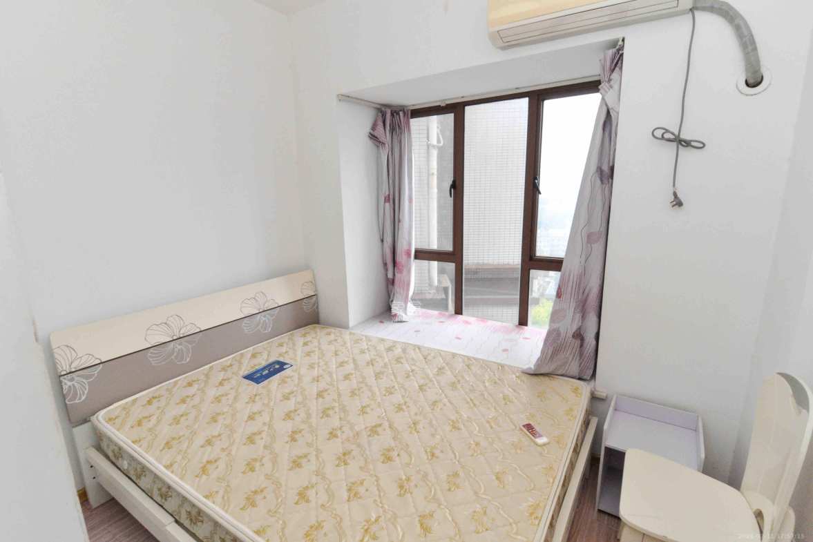 高信向日葵  2室2厅1卫    2400.0元/月室内图