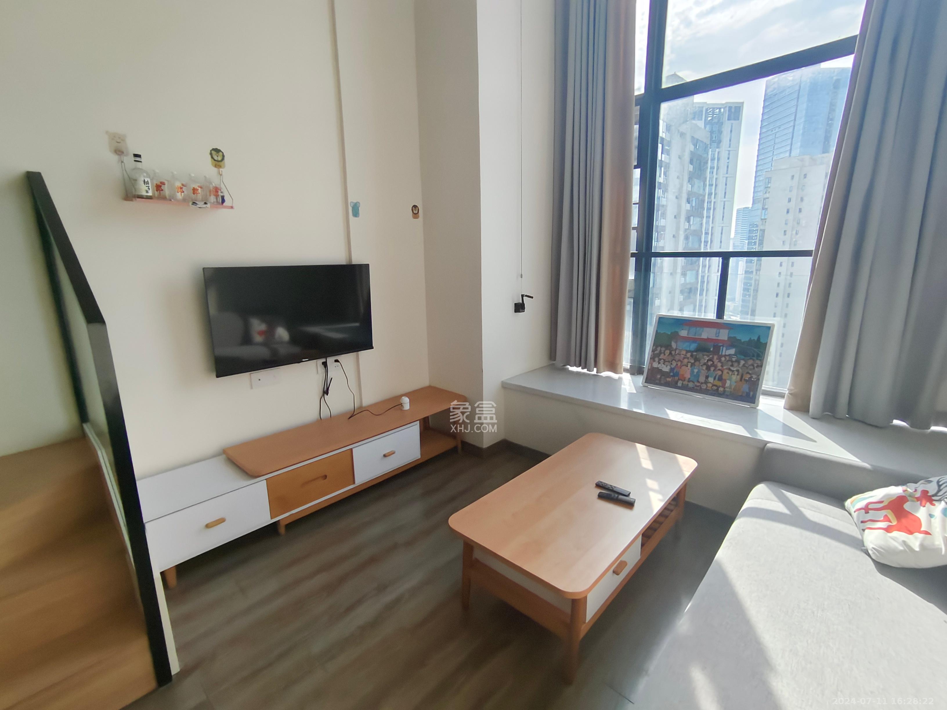 卓越浅水湾  1室1厅1卫    2000.0元/月