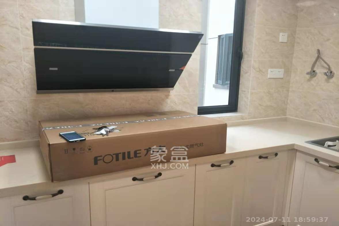 万科魅力之城观澜里  3室2厅2卫    2400.0元/月室内图