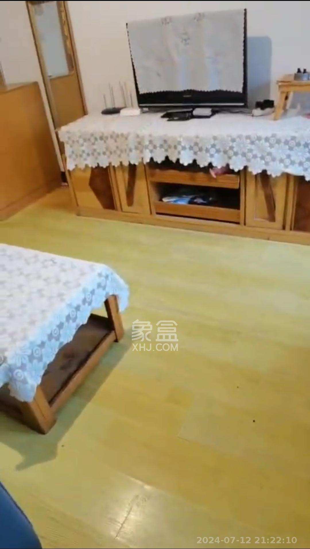 二十一中宿舍  3室2厅1卫   2400.00元/月室内图