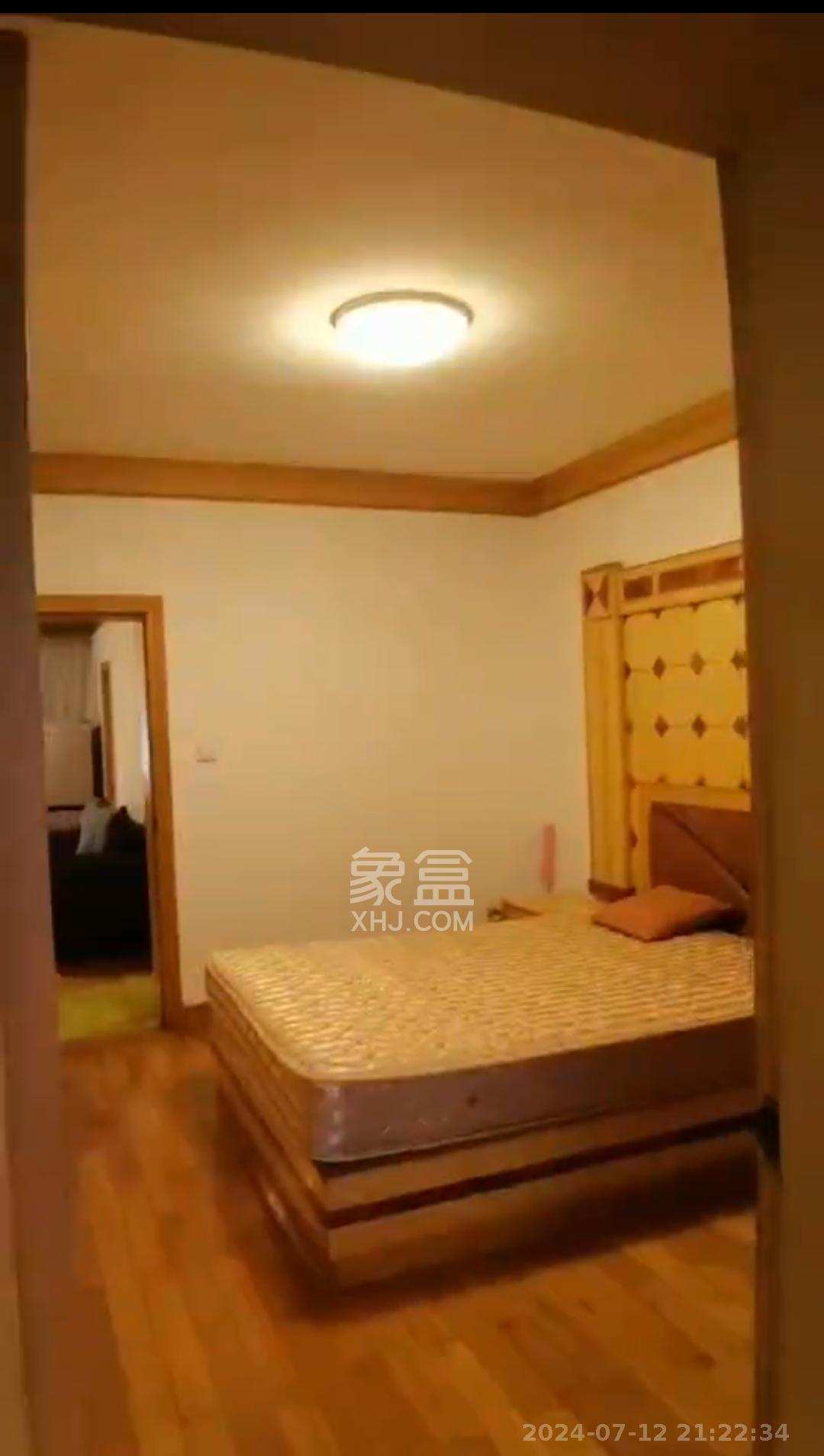 二十一中宿舍  3室2厅1卫   2400.00元/月室内图