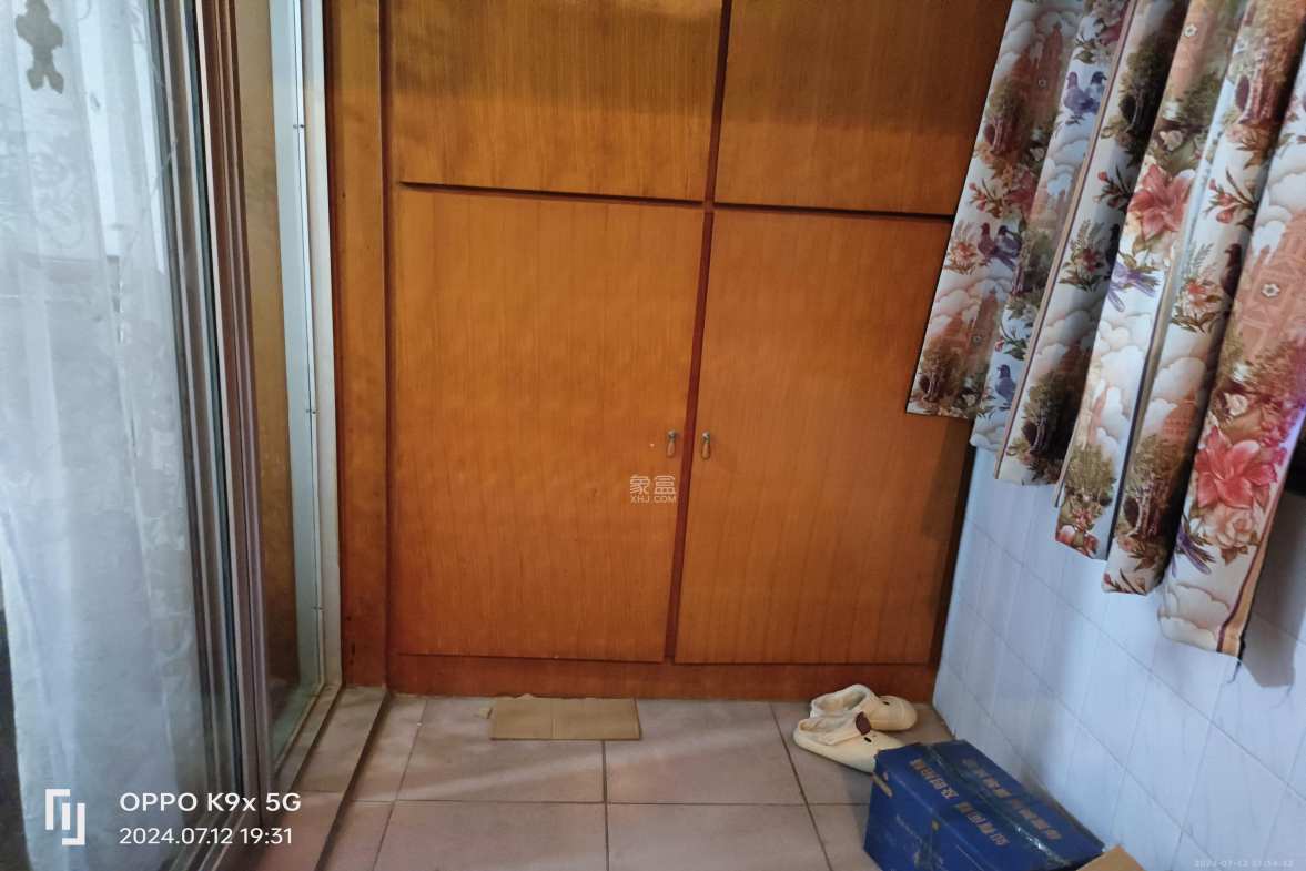 武警宿舍  3室2厅1卫    2200.0元/月室内图