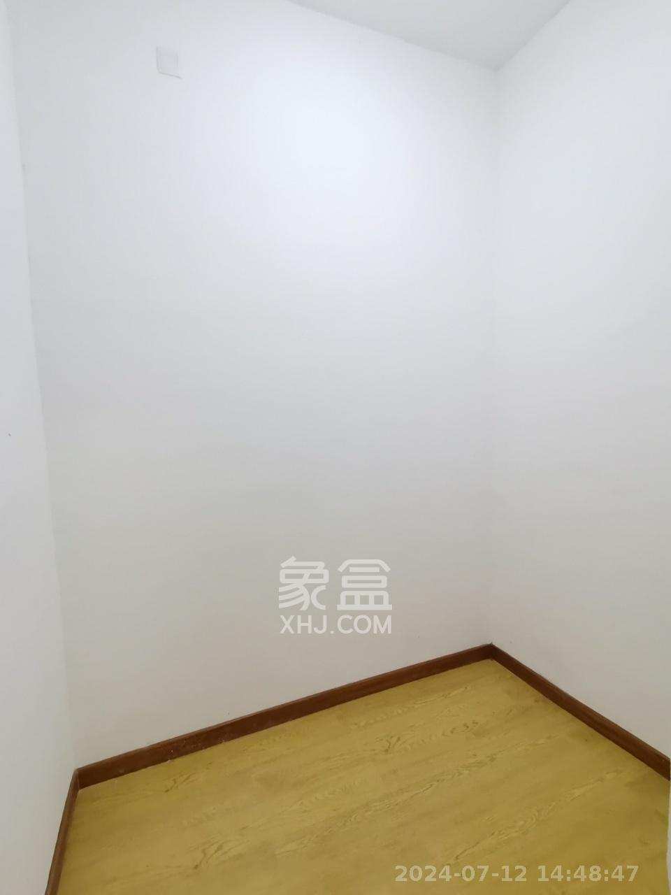 金茂梅溪湖  4室2厅2卫   4600.00元/月室内图