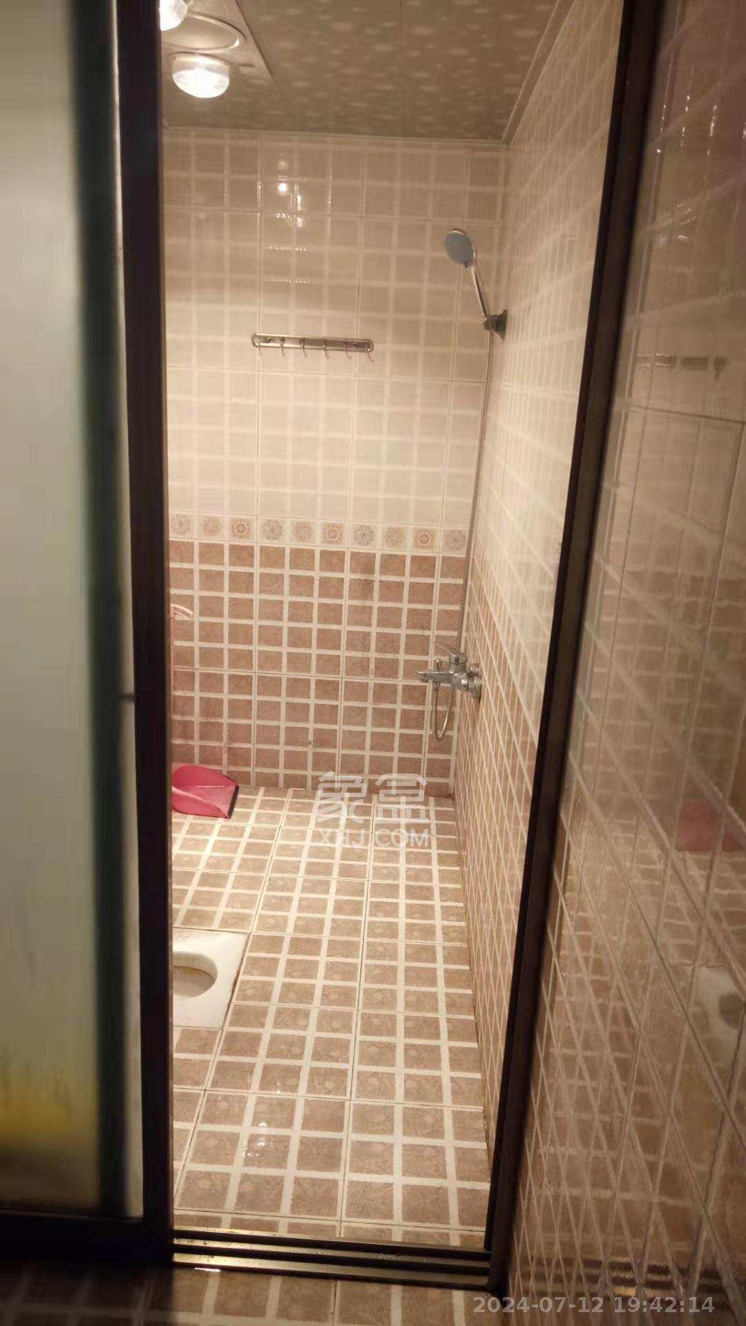 中国铁建国际城一期  1室1厅1卫   1400.00元/月室内图