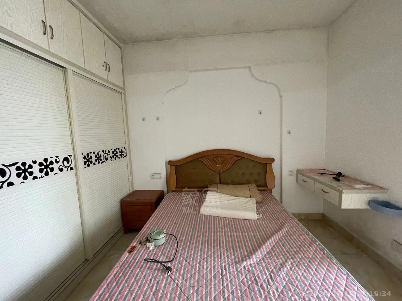 中建御山和苑  1室1厅1卫    1100.0元/月