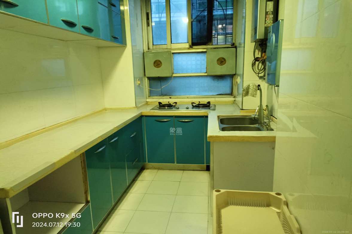 武警宿舍  3室2厅1卫    2200.0元/月室内图