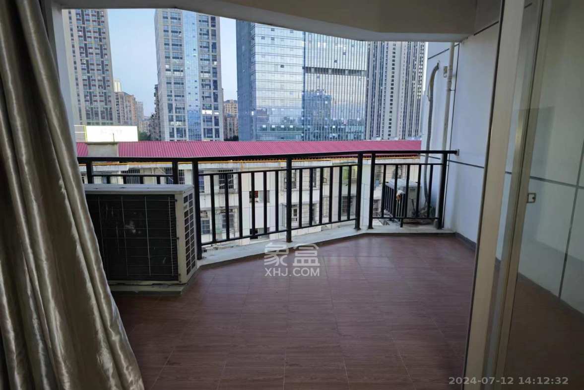 华雅花园 3室2厅2卫 3000.0元/月 华雅花园 3室2厅2卫 3000.0元/月室内图