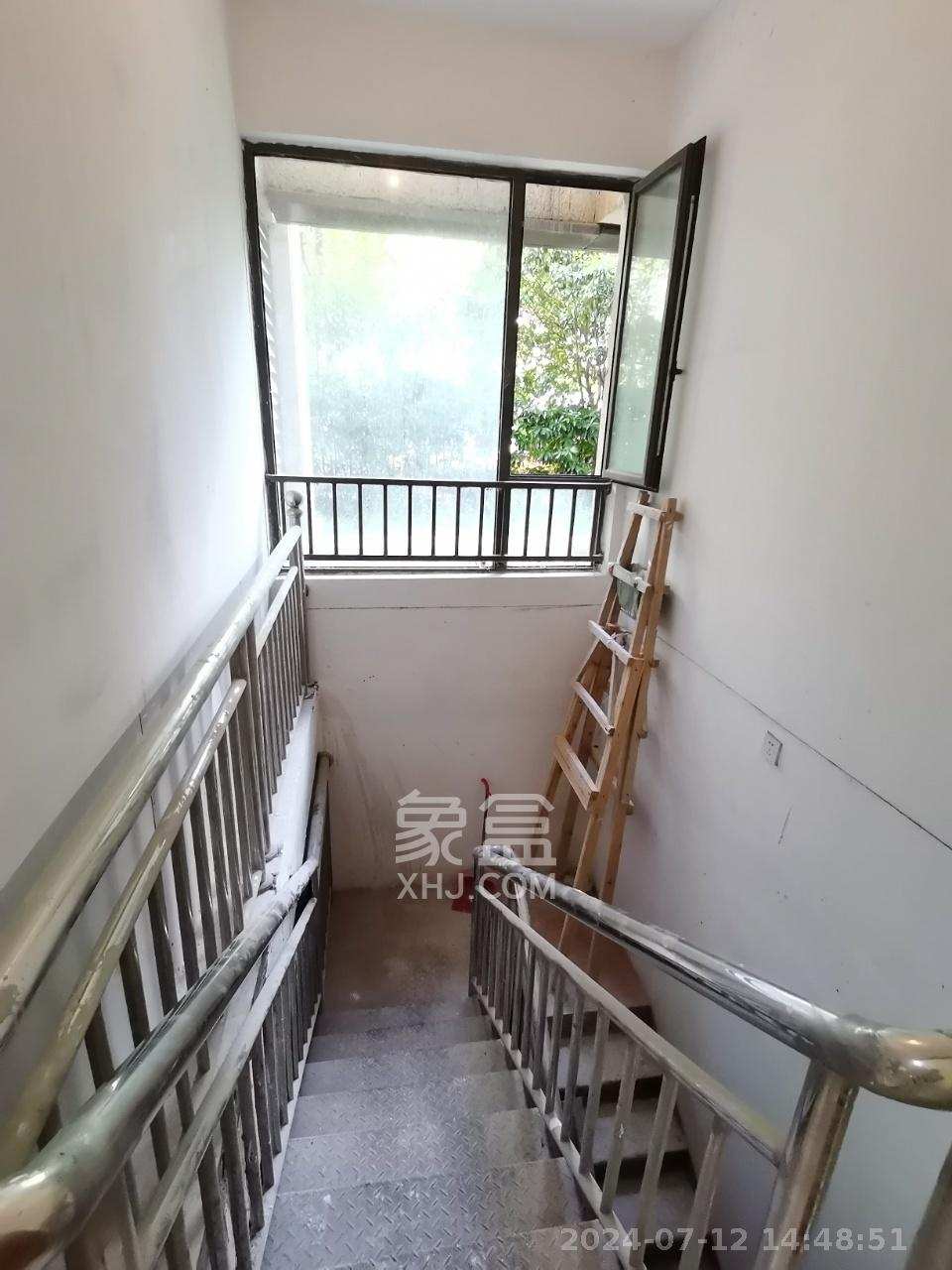 金茂梅溪湖  4室2厅2卫   4600.00元/月室内图