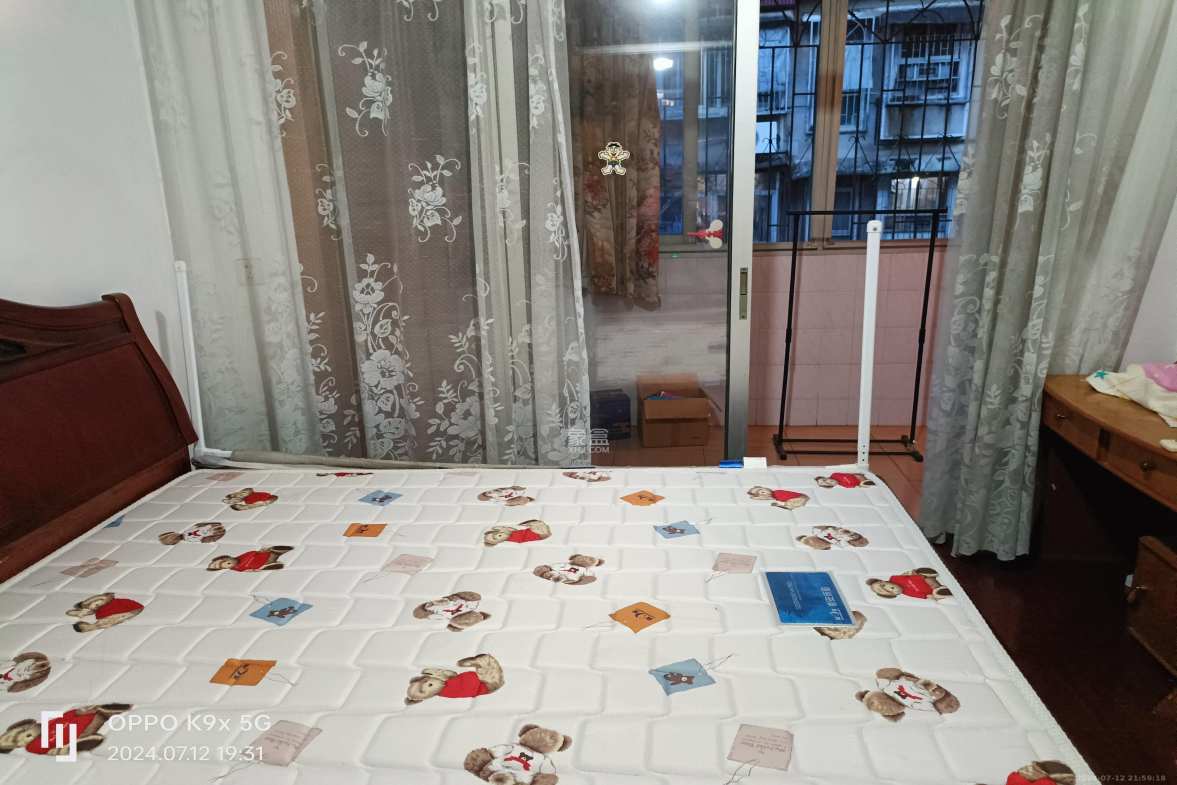 武警宿舍  3室2厅1卫    2200.0元/月室内图