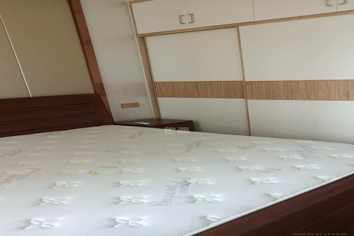 恒大揽湖苑(恒大林溪郡)  3室2厅1卫   2600.00元/月室内图1