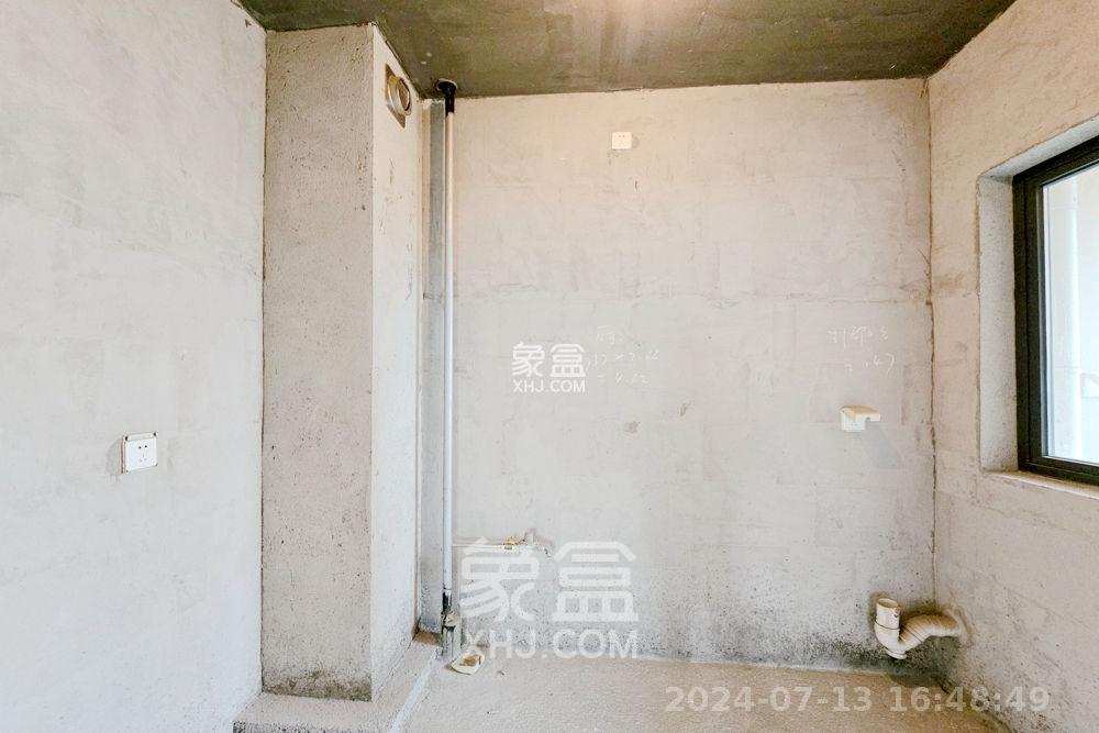 长房东旭国际  3室2厅1卫   1500.00元/月室内图
