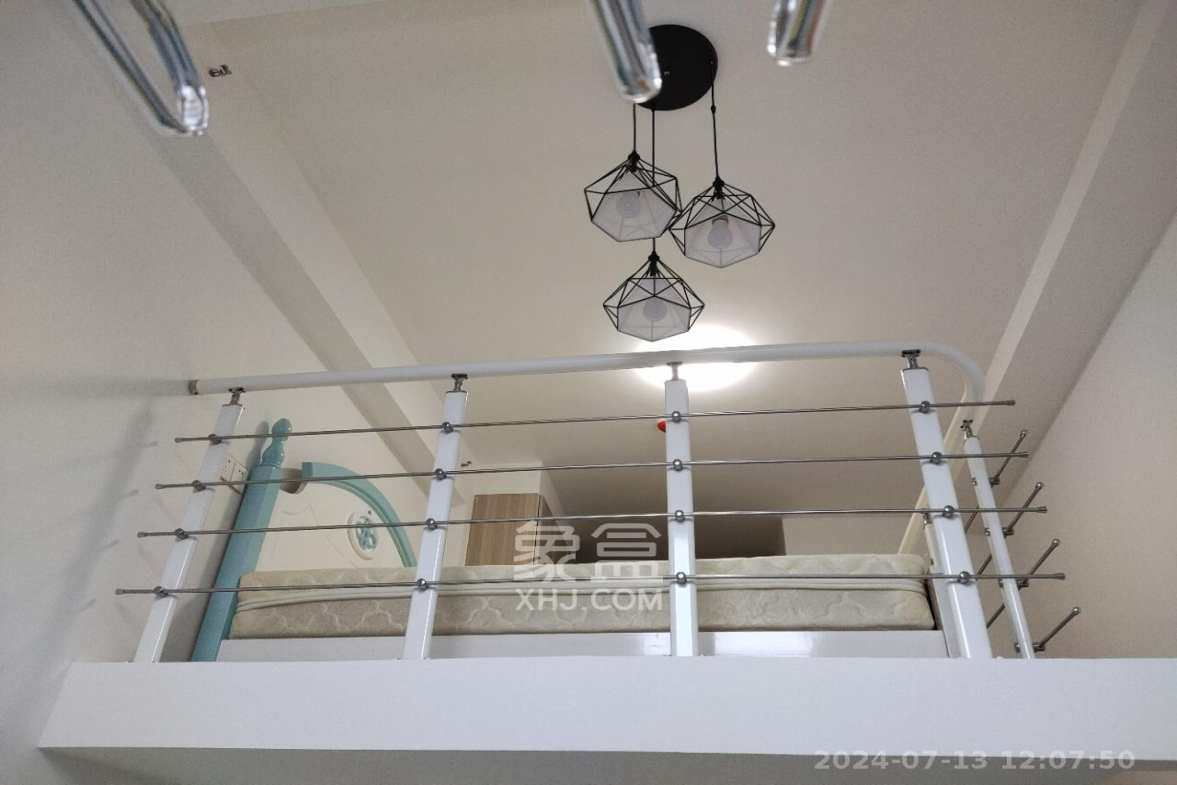 裕天国际商汇中心  1室1厅1卫    1900.0元/月 裕天国际商汇中心  1室1厅1卫    1900.0元/月室内图1