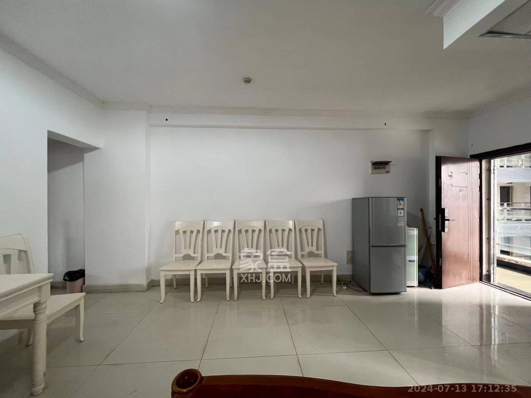 华天LOHO小镇  1室1厅1卫    1300.0元/月