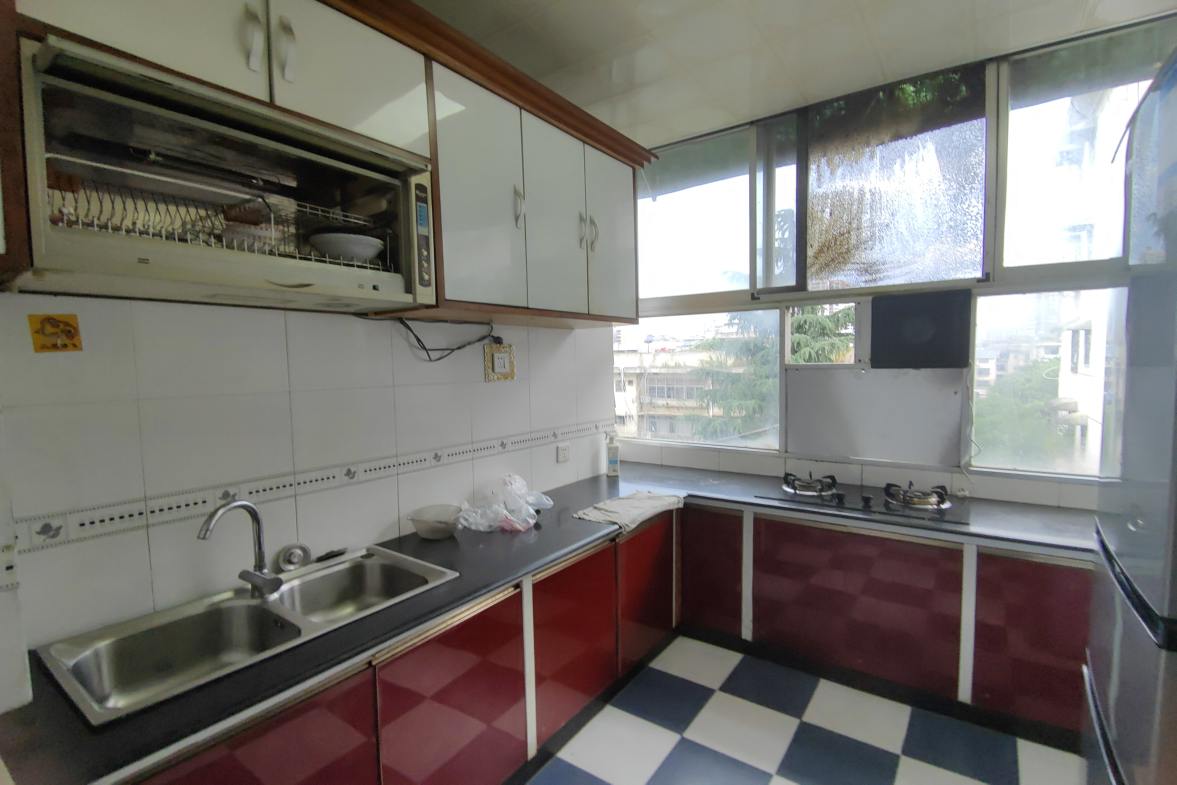 娄底工商银行家属楼 3室2厅2卫 1500.0元/月 娄底工商银行家属楼 3室2厅2卫 1500.0元/月室内图