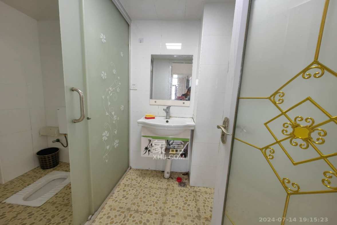 天下一家  3室2厅1卫    2400.0元/月 天下一家  3室2厅1卫    2400.0元/月室内图