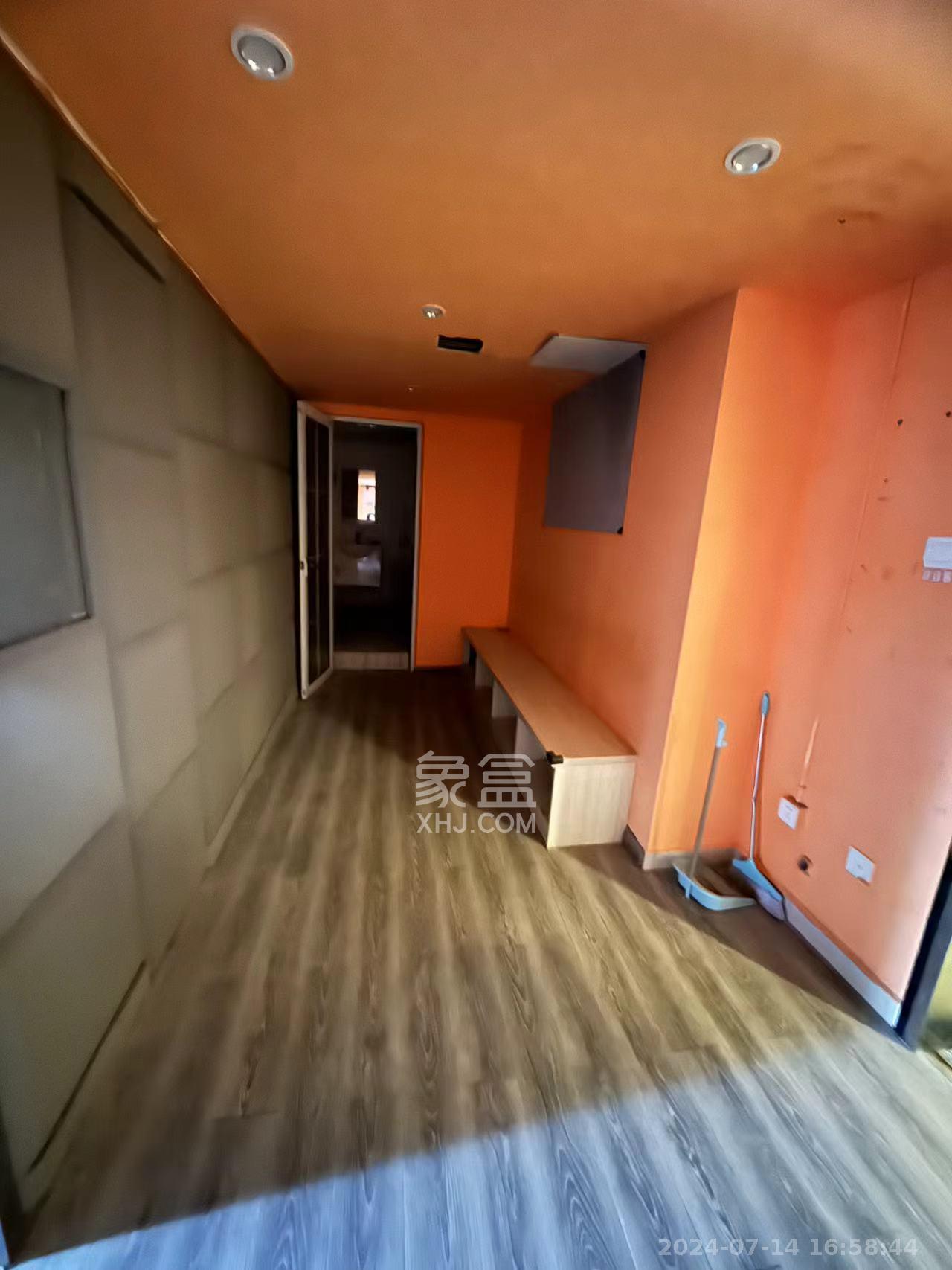 英祥春天  1室1厅1卫    3100.0元/月