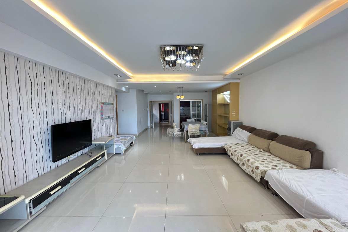 楚天馨苑 3室2厅1卫 2400.0元/月 楚天馨苑 3室2厅1卫 2400.0元/月室内图