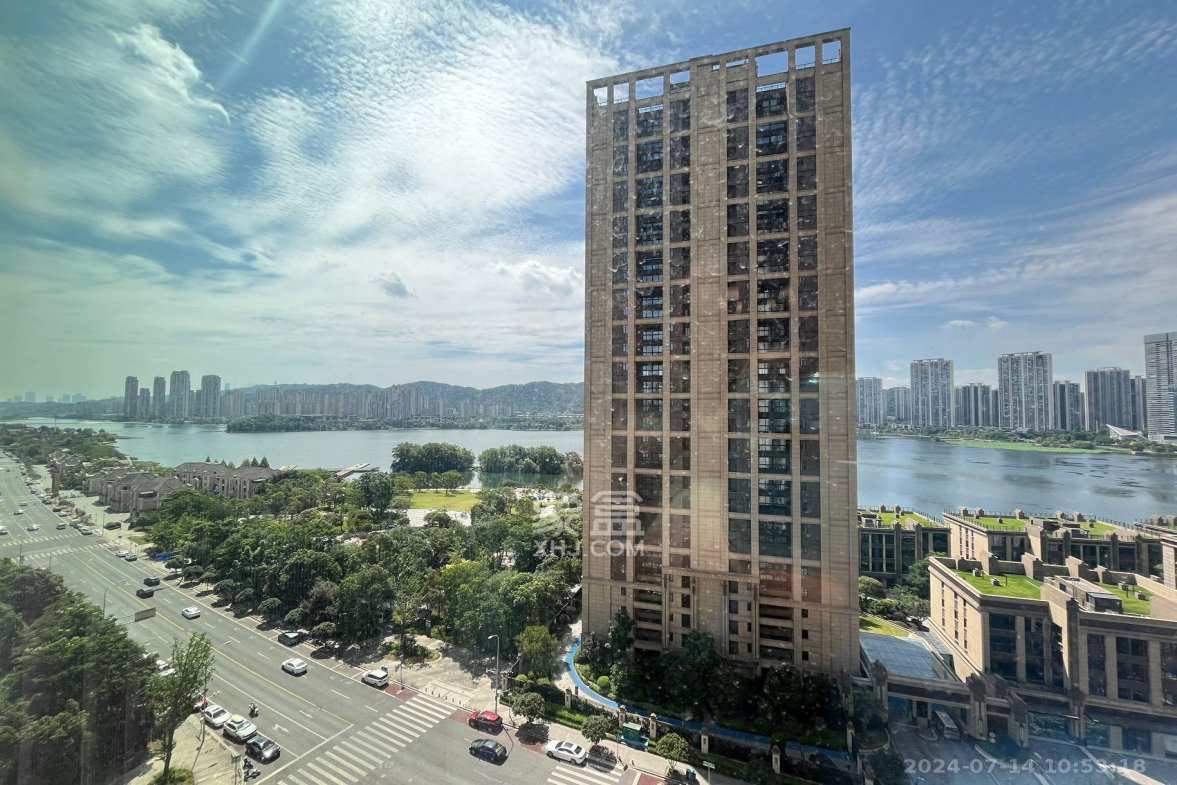 晟通牡丹舸  3室2厅2卫   8500.00元/月室内图