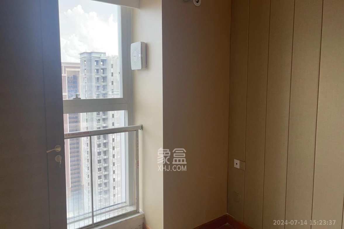 恒大誉府（融誉商业中心）  1室1厅1卫   2300.00元/月室内图