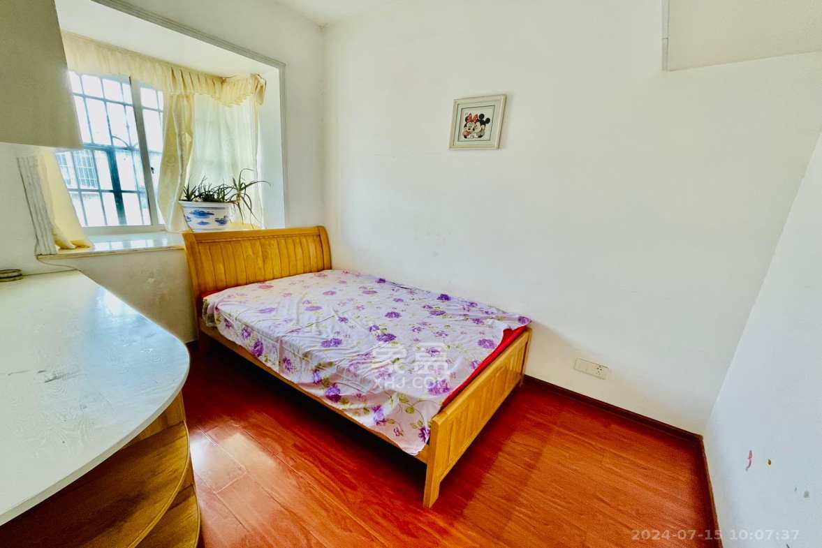 湘绣城  3室2厅2卫    1500.0元/月室内图